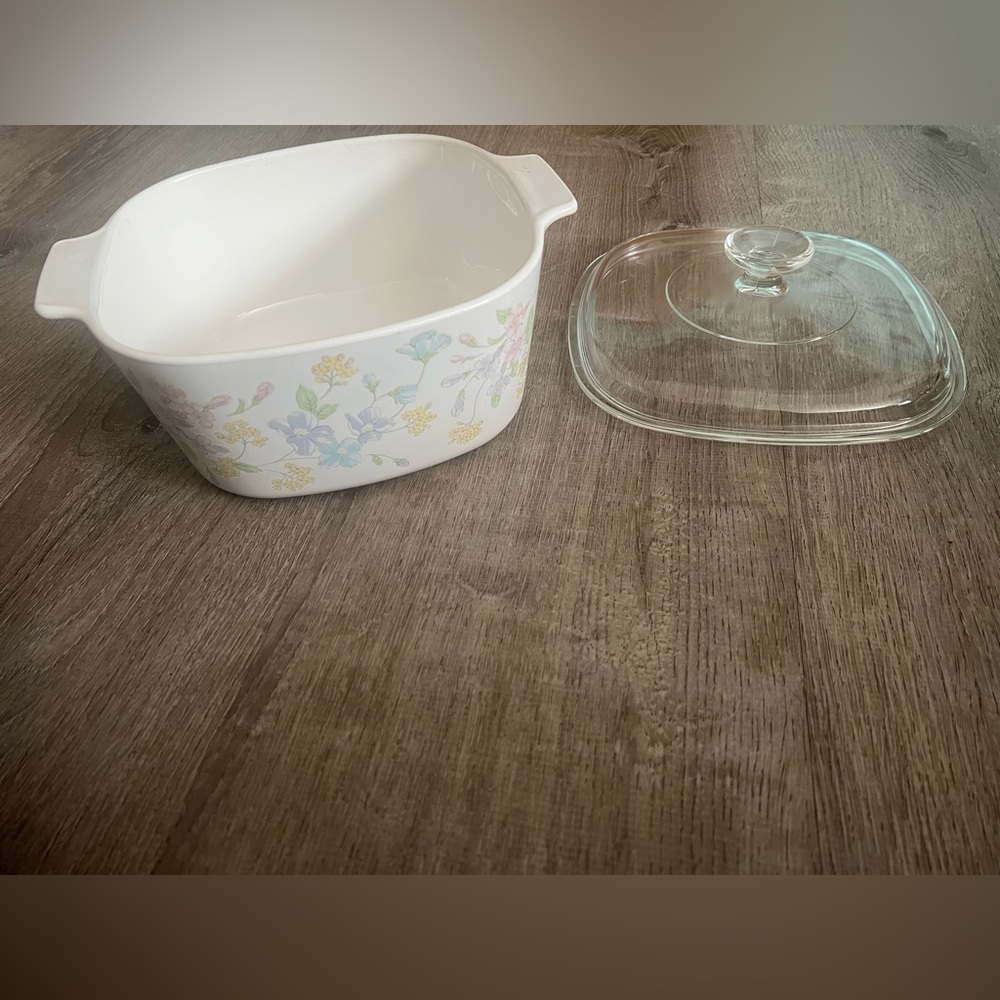 Vintage Corningware Pastel Boquet White Floral Casserole Dish Lid A-3-B 3 Liter
